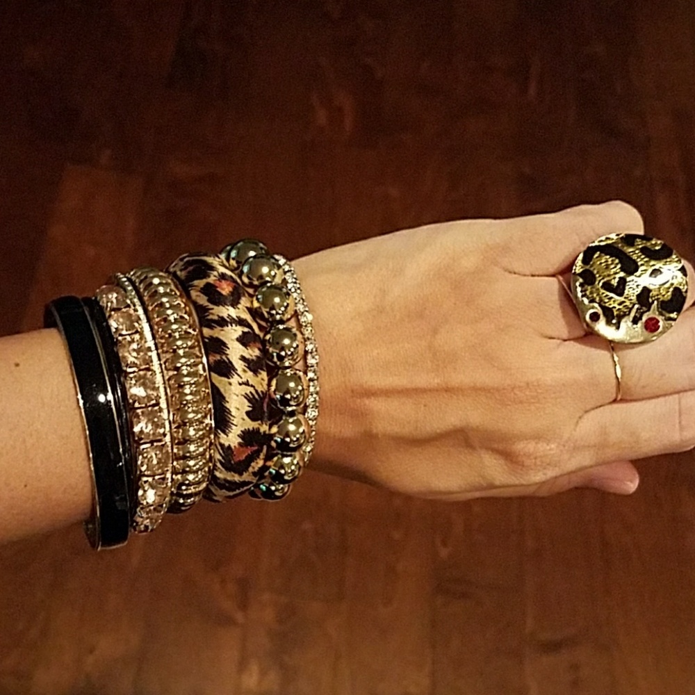 Ring and set of bracletes